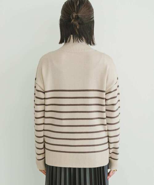ITEMS URBANRESEARCH（アイテムズ アーバンリサーチ）の「『洗濯可』ハイネックボーダーニットプルオーバー（ニット/セーター・レディース・ホワイト系その他/ブラック系その他/ブラウン系その他・FREE）」の16枚目の写真