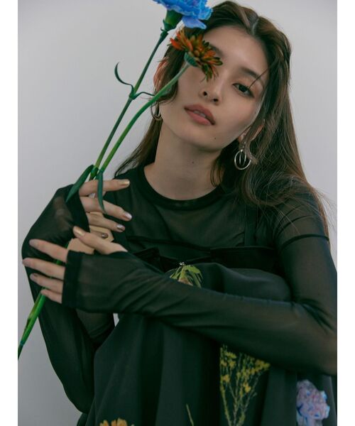 MURUA（ムルーア）の「【WEB限定】タックギャザーフラワープリントスカート（スカート・レディース・アイボリー/ブラック・FREE）」の3枚目の写真