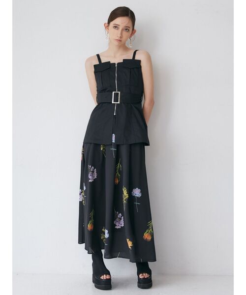 MURUA（ムルーア）の「【WEB限定】タックギャザーフラワープリントスカート（スカート・レディース・アイボリー/ブラック・FREE）」の4枚目の写真