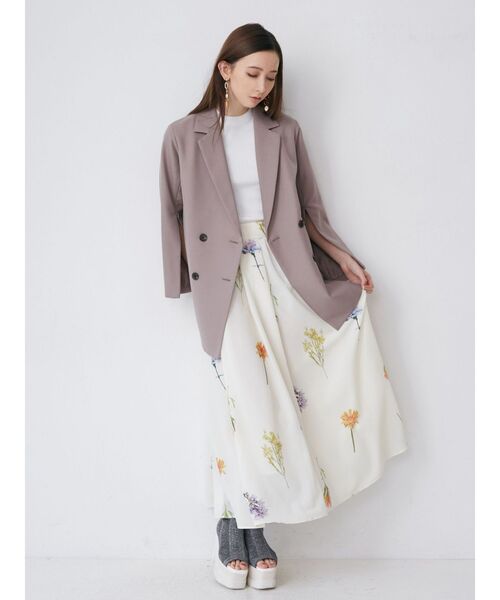 MURUA（ムルーア）の「【WEB限定】タックギャザーフラワープリントスカート（スカート・レディース・アイボリー/ブラック・FREE）」の12枚目の写真