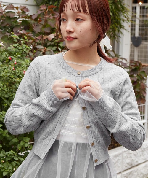 w closet（ダブルクローゼット）の「ケーブル編み刺しゅうカーディガン