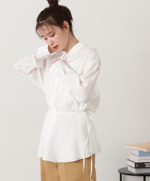 N.（N. Natural Beauty Basic）（エヌエヌナチュラルビューティーベーシック）の「◆ペプラム付きシャツ（シャツ/ブラウス・レディース・オフホワイト/レモンイエロー/ブラック・MEDIUM）」の10枚目の写真