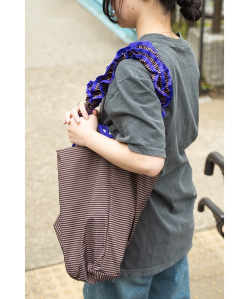 MILLER(ミラー)の「【 Robert P. Miller / ロバート・ピー・ミラー 】 パッカブル仕様 フリル ショルダーバッグ DRE 4S8-PRP100(トートバッグ・レディース・ブラック/ブラウン・FREE)」の6枚目の写真