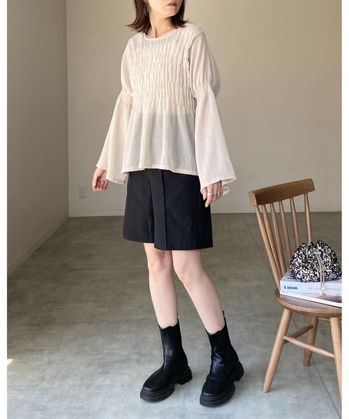 She's Closet(シーズクローゼット)の「長袖フレアスリーブシャーリングギャザーシアーペプラムブラウス(シャツ/ブラウス・レディース・ブラック/アイボリー・FREE)」の14枚目の写真