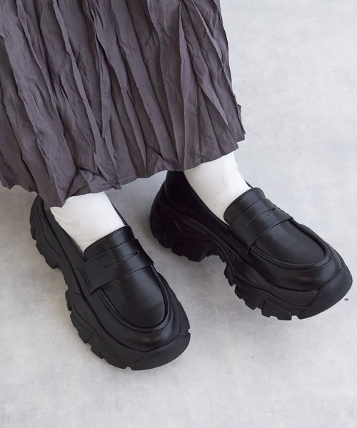 w closet（ダブルクローゼット）の「スニーカーローファー（ローファー・レディース・オフホワイト/ブラック・M/L）」の9枚目の写真