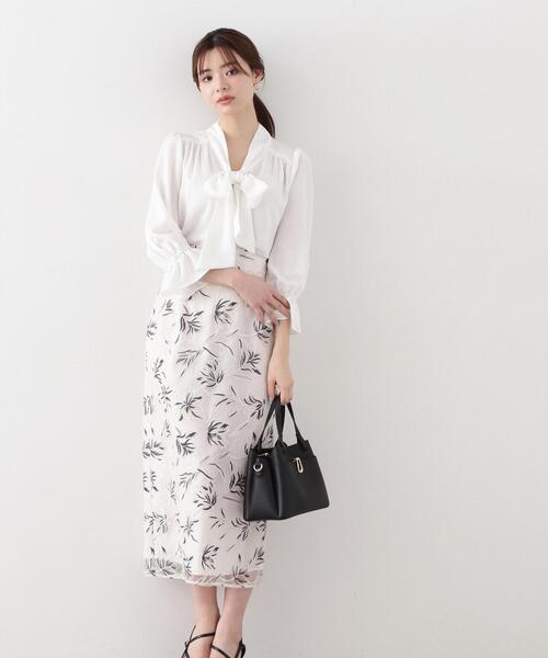 PROPORTION BODY DRESSING（プロポーションボディドレッシング）の「フラワーオーガン刺繍タイトスカート / 1214120309（スカート・レディース・ブラック/ホワイト系その他/ベージュ・MEDIUM/SMALL/X-SMALL）」の11枚目の写真