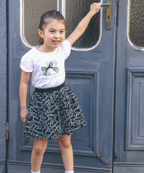 BeBe(ベベ)の「グリッターロゴリボン天竺Tシャツ(90~150cm)(Tシャツ/カットソー・キッズ・ホワイト/ネイビー・130cm/140cm/120cm/150cm/110cm/100cm/90cm)」の4枚目の写真