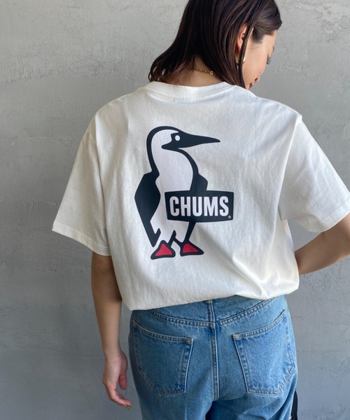 CHUMS（チャムス）の「[CHUMS/チャムス] BOOBY バックプリント ショートスリーブTシャツ（Tシャツ/カットソー・レディース・ブラック/グレイッシュベージュ/ブルーグリーン/ホワイト×ネイビー/ネイビー/ホワイト・M/L/XL/XXL）」の2枚目の写真