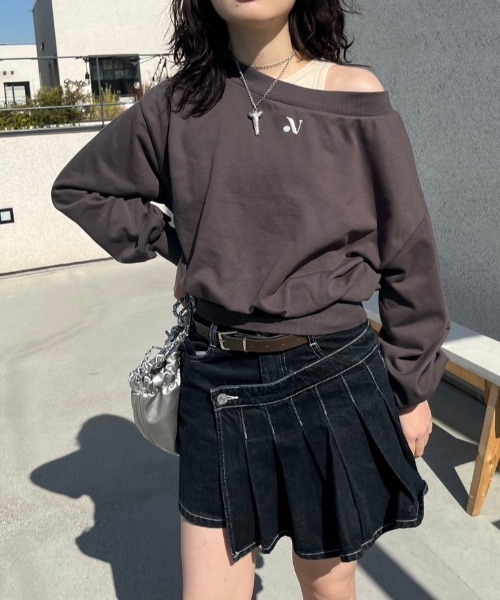 nemne store(ネンネストア)の「【低身長サイズあり】ワンポイント刺繍マルチオフショルスウェット(スウェット・レディース・オートミール/スミクロ・MEDIUM/SMALL)」の13枚目の写真