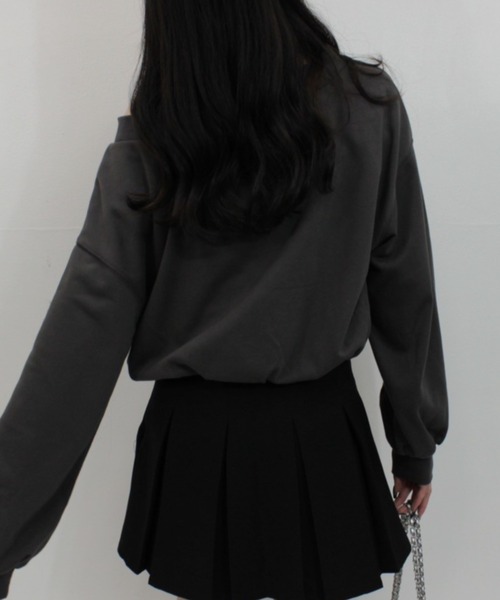 nemne store(ネンネストア)の「【低身長サイズあり】ワンポイント刺繍マルチオフショルスウェット(スウェット・レディース・オートミール/スミクロ・MEDIUM/SMALL)」の19枚目の写真
