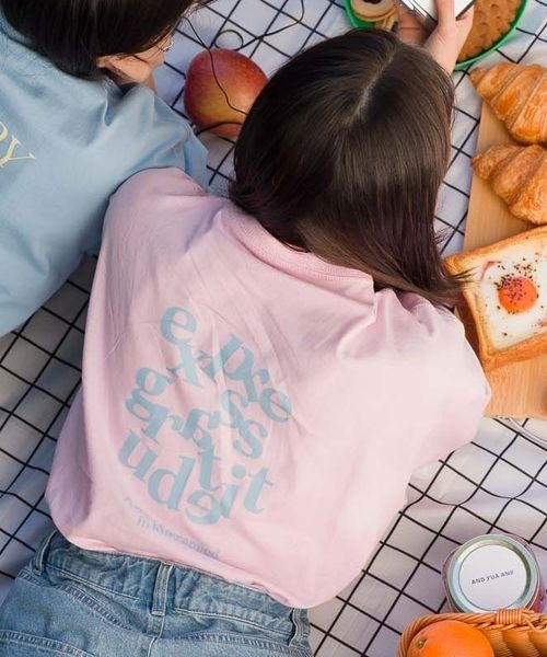 GLOBAL WORK（グローバルワーク）の「アカヌケグラフィックT半袖/AND YUA ANY/106440（Tシャツ/カットソー・キッズ・ピンク/キナリ/ホワイト系5/ブルー/イエロー/ホワイト系6/ホワイト系1/ホワイト系7/ブラック/グリーン・150cm/170cm/160cm）」の10枚目の写真