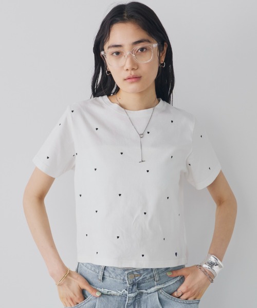 Aunt Marie's(アントマリーズ)の「ハート刺繍コンパクトミニTシャツ(Tシャツ/カットソー・レディース・グレー/ブラック/ホワイト・FREE)」の6枚目の写真
