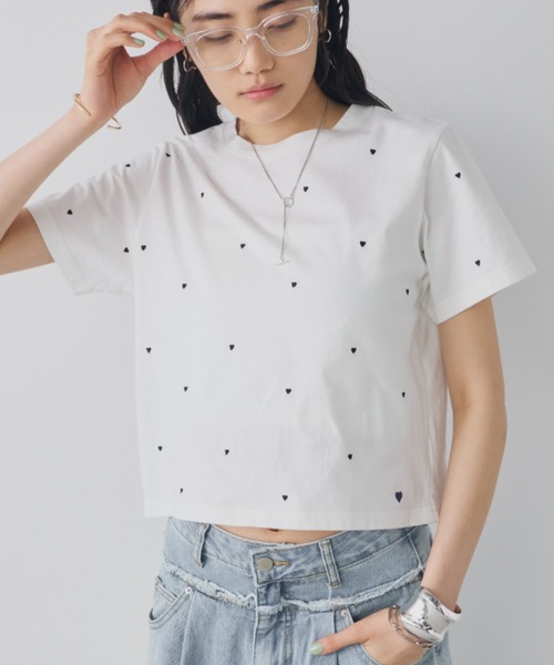 Aunt Marie's(アントマリーズ)の「ハート刺繍コンパクトミニTシャツ(Tシャツ/カットソー・レディース・グレー/ブラック/ホワイト・FREE)」の11枚目の写真