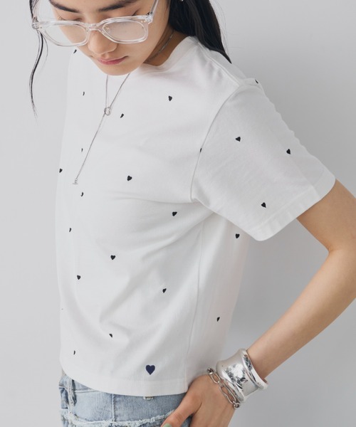 Aunt Marie's(アントマリーズ)の「ハート刺繍コンパクトミニTシャツ(Tシャツ/カットソー・レディース・グレー/ブラック/ホワイト・FREE)」の10枚目の写真