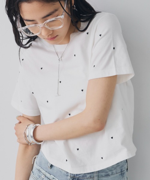 Aunt Marie's(アントマリーズ)の「ハート刺繍コンパクトミニTシャツ(Tシャツ/カットソー・レディース・グレー/ブラック/ホワイト・FREE)」の12枚目の写真