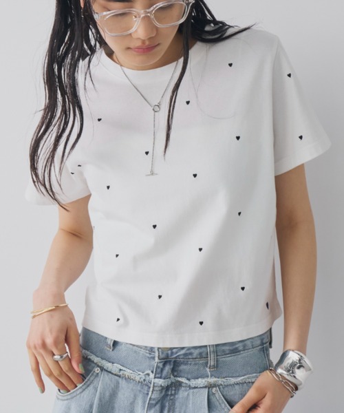 Aunt Marie's(アントマリーズ)の「ハート刺繍コンパクトミニTシャツ(Tシャツ/カットソー・レディース・グレー/ブラック/ホワイト・FREE)」の13枚目の写真
