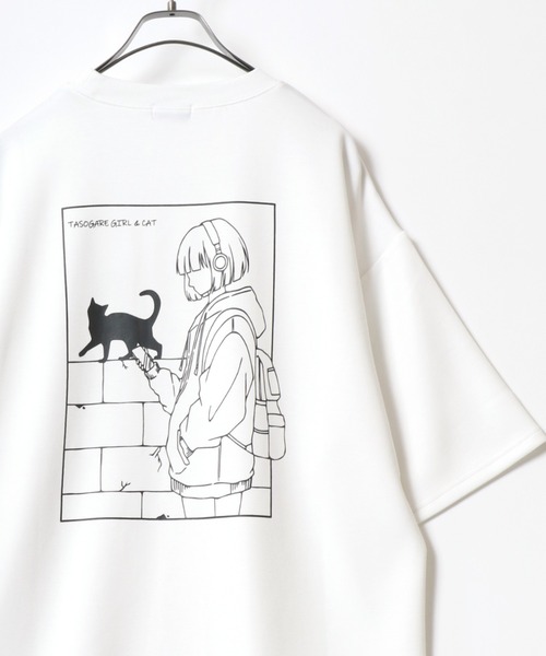 ANPAS（アンパス）の「Cool Touch Ponte Fabric The TASOGARE GIRL Back Print T-Shirt/ポンチ ガールプリント 半袖 Tシャツ バックプリント ワンポイント刺繍（Tシャツ/カットソー・メンズ・ホワイト系その他/ホワイト系その他3/ブラック系その他2/ブラック系その他/ホワイト系その他2/ブラック系その他3/ブラック系その他5/ブラック系その他4/ホワイト系その他5/ホワイト系その他4・M/L）」の5枚目の写真