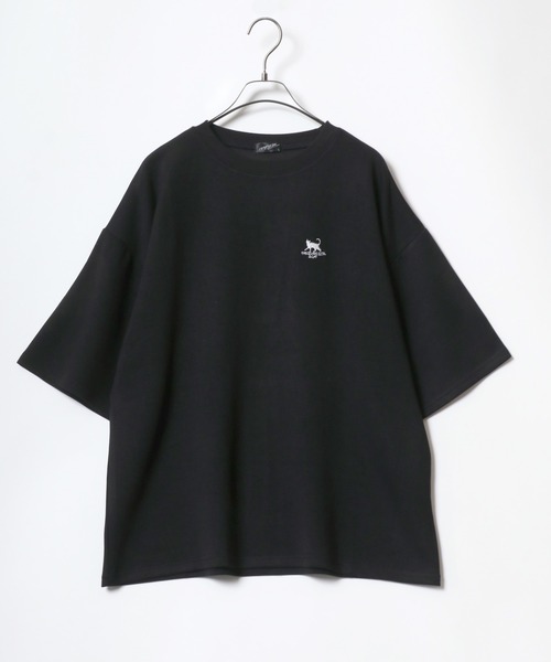 ANPAS（アンパス）の「Cool Touch Ponte Fabric The TASOGARE GIRL Back Print T-Shirt/ポンチ ガールプリント 半袖 Tシャツ バックプリント ワンポイント刺繍（Tシャツ/カットソー・メンズ・ホワイト系その他/ホワイト系その他3/ブラック系その他2/ブラック系その他/ホワイト系その他2/ブラック系その他3/ブラック系その他5/ブラック系その他4/ホワイト系その他5/ホワイト系その他4・M/L）」の20枚目の写真