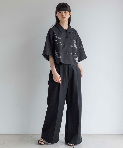 yuw(ユウ)の「シシュウシャツ/SS 113128(シャツ/ブラウス・レディース・ホワイト/ブラック・FREE)」の3枚目の写真