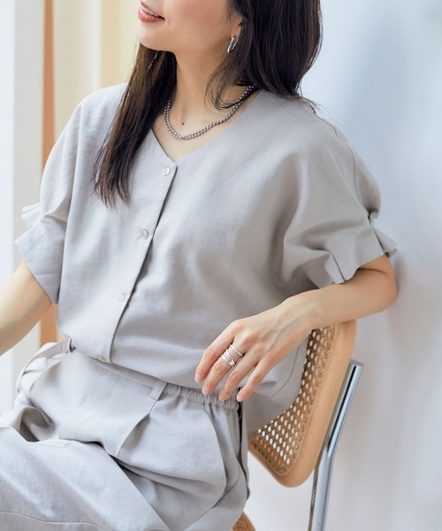 CROSS FUNCTION（クロスファンクション）の「《洗える・シワになりにくい・UVカット・接触冷感》サマナチュラ袖ボリュームタックブラウス【CF/クロスファンクション】セットアップ可能（シャツ/ブラウス・レディース・モカ/ネイビー/ピンク/ライトベージュ/ライトブルー/チャコールグレー・S/M/L/LL）」の3枚目の写真