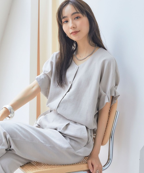 CROSS FUNCTION（クロスファンクション）の「《洗える・シワになりにくい・UVカット・接触冷感》サマナチュラ袖ボリュームタックブラウス【CF/クロスファンクション】セットアップ可能（シャツ/ブラウス・レディース・モカ/ネイビー/ピンク/ライトベージュ/ライトブルー/チャコールグレー・S/M/L/LL）」の22枚目の写真