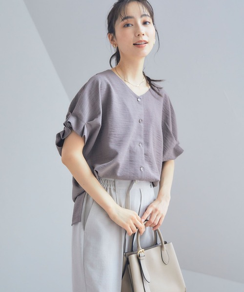 CROSS FUNCTION（クロスファンクション）の「《洗える・シワになりにくい・UVカット・接触冷感》サマナチュラ袖ボリュームタックブラウス【CF/クロスファンクション】セットアップ可能（シャツ/ブラウス・レディース・モカ/ネイビー/ピンク/ライトベージュ/ライトブルー/チャコールグレー・S/M/L/LL）」の7枚目の写真