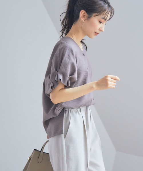 CROSS FUNCTION（クロスファンクション）の「《洗える・シワになりにくい・UVカット・接触冷感》サマナチュラ袖ボリュームタックブラウス【CF/クロスファンクション】セットアップ可能（シャツ/ブラウス・レディース・モカ/ネイビー/ピンク/ライトベージュ/ライトブルー/チャコールグレー・S/M/L/LL）」の10枚目の写真