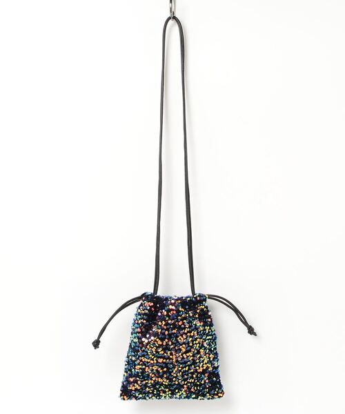 Libra Cue(リブラ キュー)の「スパンコール巾着ショルダー(ショルダーバッグ・レディース・シルバー/マルチ・FREE)」の6枚目の写真