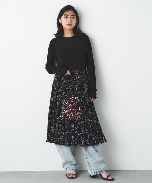 Libra Cue(リブラ キュー)の「スパンコール巾着ショルダー(ショルダーバッグ・レディース・シルバー/マルチ・FREE)」の5枚目の写真