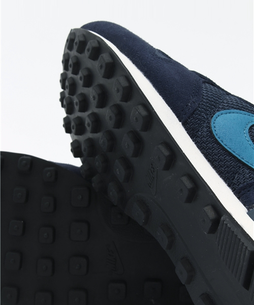 NIKE（ナイキ）の「ＮＩＫＥ　６２９６８４　インターナショナリスト（スニーカー・レディース・グレー/ネイビー・24cm/23cm/25cm）」の9枚目の写真