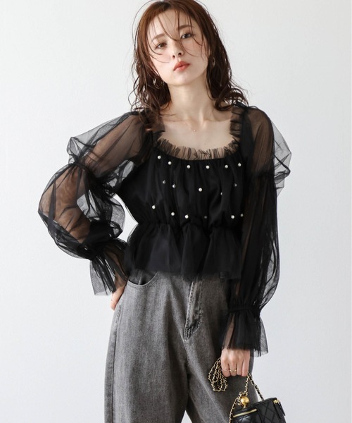 AMELY(エミリー)の「チュールパールボリューム袖ブラウス(シャツ/ブラウス・レディース・ピンク/ブラック/ホワイト・フリー)」の2枚目の写真