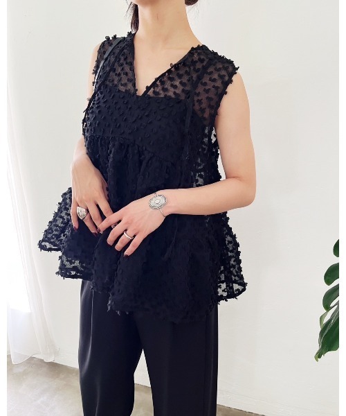 TORRAZZO DONNA　シアードット前後2wayブラウス　ブラック torrazzo donna（トラッゾドンナ）】シアーギャザーブラウス
