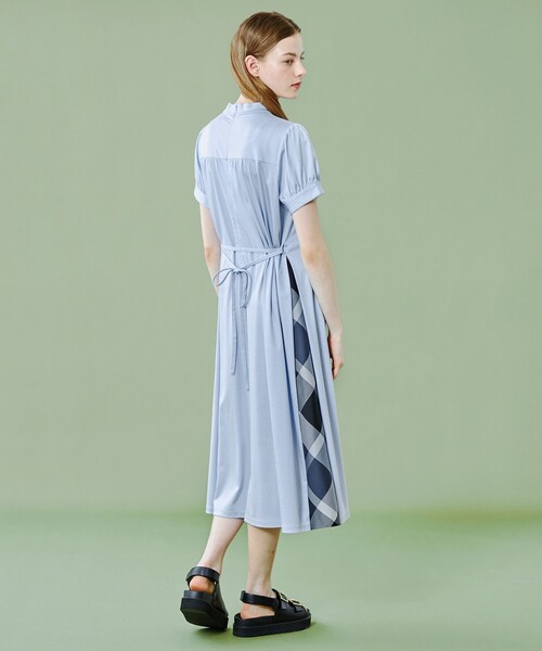 BLUE LABEL CRESTBRIDGE（ブルーレーベルクレストブリッジ）の
