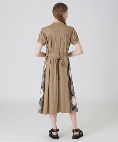 BLUE LABEL CRESTBRIDGE（ブルーレーベルクレストブリッジ）の