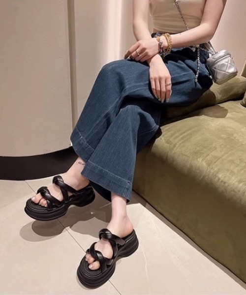 Sibra(シブラ)の「厚底サンダル ミュールサンダル 美脚 夏(サンダル・レディース・シルバー/ブラック/アイボリー・S/M/SS)」の22枚目の写真