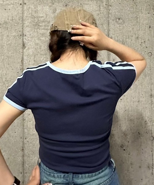 .KOM(ドットコム)の「A'GEM/9 × .kom 『.KOM/ドットケーオーエム』 リンガーショートスリーブ(Tシャツ/カットソー・レディース・ネイビー/アイボリー・FREE)」の16枚目の写真