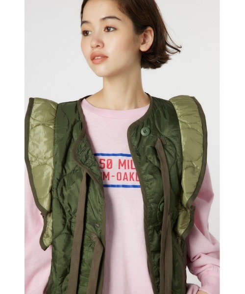 RODEO CROWNS WIDE BOWL(ロデオクラウンズワイドボウル)の「キルティングフリルベスト(ベスト・レディース・アイボリー/カーキ/カモフラージュ・FREE)」の5枚目の写真