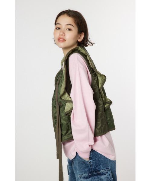 RODEO CROWNS WIDE BOWL(ロデオクラウンズワイドボウル)の「キルティングフリルベスト(ベスト・レディース・アイボリー/カーキ/カモフラージュ・FREE)」の6枚目の写真