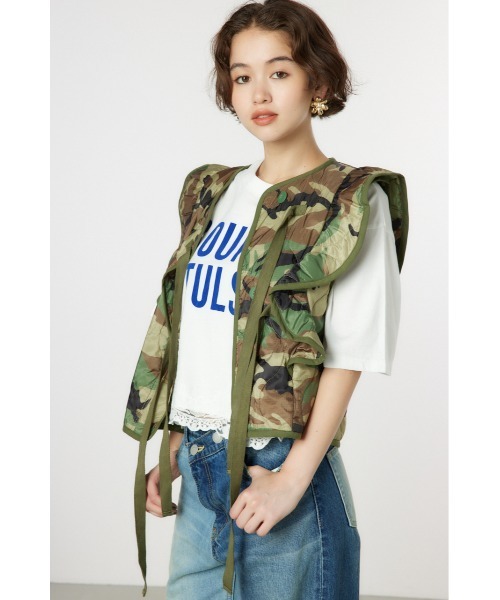 RODEO CROWNS WIDE BOWL(ロデオクラウンズワイドボウル)の「キルティングフリルベスト(ベスト・レディース・アイボリー/カーキ/カモフラージュ・FREE)」の11枚目の写真