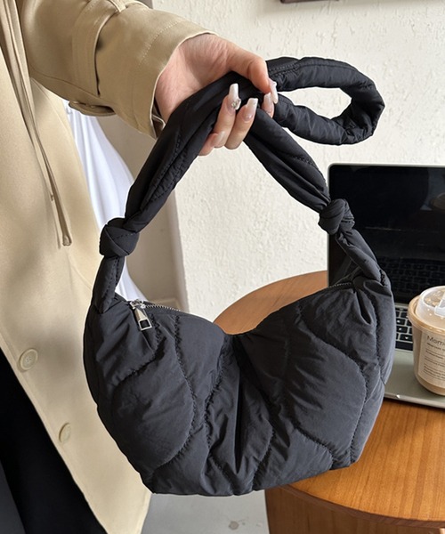 IRADOWL（アイラドール）の「ナイロン素材クロスボディバッグ（ボディバッグ/ウエストポーチ・レディース・ブラック/ホワイト/グリーン・FREE）」の5枚目の写真