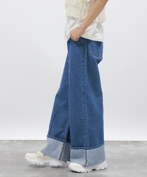 LAKOLE（ラコレ）の「ロールアップワイドデニム / 138700（デニムパンツ・レディース・ライトブルー/ブラック/アクア・MEDIUM/SMALL/LARGE）」の17枚目の写真