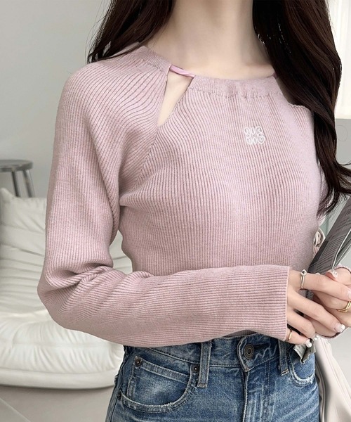 mily bilet(ミウィビレット)の「【mily bilet】程よい甘さと女性らしさを演出。テープリボン使い胸刺繍ニットプルオーバー(ニット/セーター・レディース・ブラック/アイボリー/ピンク/ブルー・SMALL/MEDIUM/LARGE/X-LARGE)」の16枚目の写真