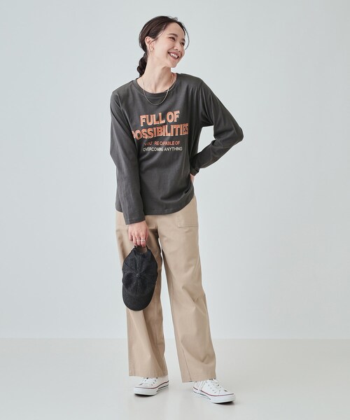 Cutie Blonde（キューティーブロンド）の「◆【洗える】腰回りをカバー アソートプリントロンT（Tシャツ/カットソー・レディース・チャコール/ベージュ系4/ホワイト系その他/ブラック系5/チャコールグレー/ピンク系8・02/03/04）」の21枚目の写真