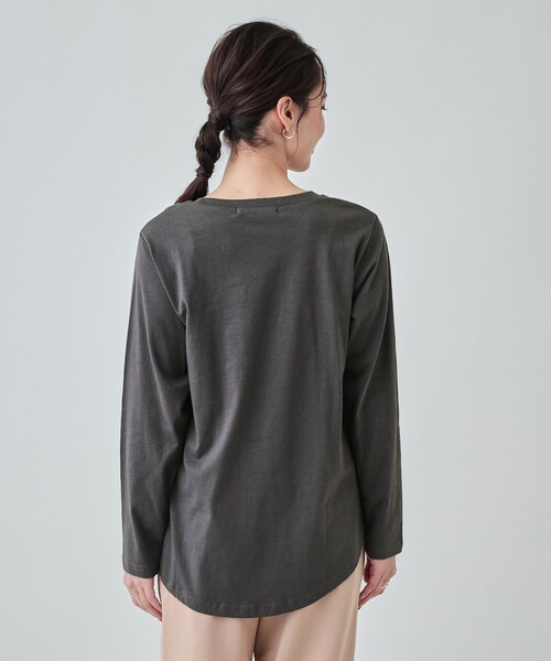 Cutie Blonde（キューティーブロンド）の「◆【洗える】腰回りをカバー アソートプリントロンT（Tシャツ/カットソー・レディース・チャコール/ベージュ系4/ホワイト系その他/ブラック系5/チャコールグレー/ピンク系8・02/03/04）」の10枚目の写真