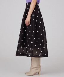 BALLSEY（ボールジィ）の「エンブロイダリーダンボール