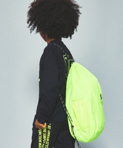 RE/SP（アールイーエスピー）の「RE/SP RE/SP Knapsack / アールイーエスピー アールイーエスピー ナップサック（バックパック/リュック・キッズ・ブラック/ライム・FREE）」の8枚目の写真