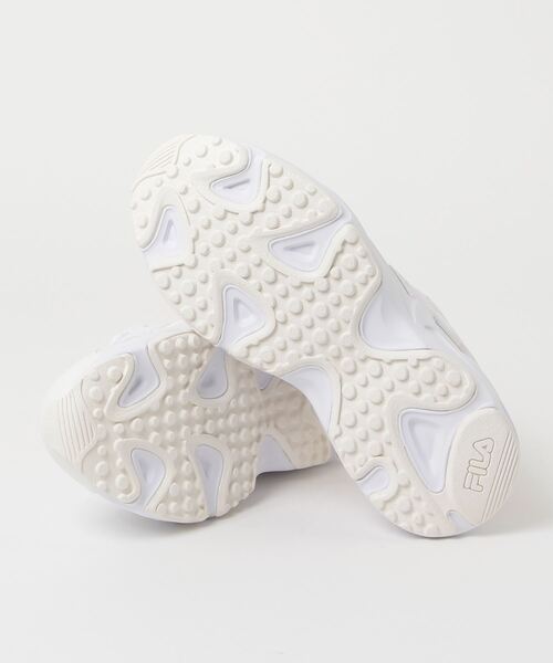 FILA（フィラ）の「レイトレイサー 24 / RAY TRACER 24 / 厚底スニーカー（スニーカー・レディース・ホワイト・23.5cm/26.0cm/27.0cm/24.5cm/26.5cm/27.5cm/23.0cm/24.0cm/25.0cm/22.5cm/25.5cm）」の2枚目の写真
