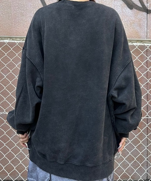XU（エックスユー）の「ストリートファッション XU エックスユー washed design sweatshirt ウォッシュドデザインスウェットシャツ 刺しゅうロゴスウェット トレーナー 長袖スウェットシャツ オーバーサイズ 韓国ストリート ストリートファッション グランジ（スウェット・メンズ・チャコール/ネイビー・ONE SIZE）」の12枚目の写真
