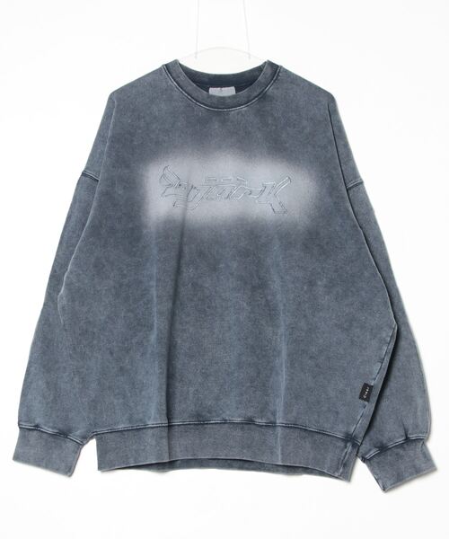 XU（エックスユー）の「ストリートファッション XU エックスユー washed design sweatshirt ウォッシュドデザインスウェットシャツ 刺しゅうロゴスウェット トレーナー 長袖スウェットシャツ オーバーサイズ 韓国ストリート ストリートファッション グランジ（スウェット・メンズ・チャコール/ネイビー・ONE SIZE）」の17枚目の写真