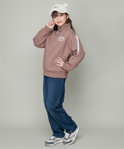 JENNI belle（ジェニィベル）の「【WEB限定】【あったか】裏起毛袖ラインハーフZIPトレーナー（スウェット・キッズ・ブラウン/ブラック/サックスブルー・130cm/140cm/150cm/120cm）」の9枚目の写真